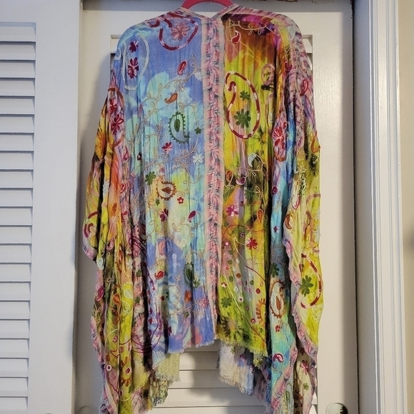 Soft surroundings embroidered open poncho cardigan. - Picture 4 of 13